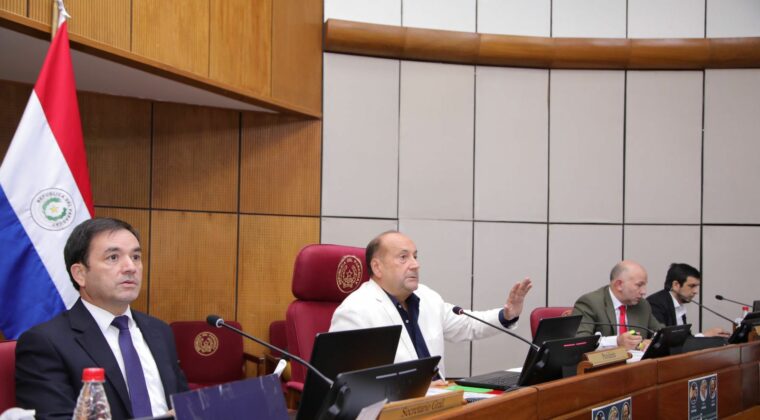 Senado convoca a sesión extra para analizar terna de la Corte