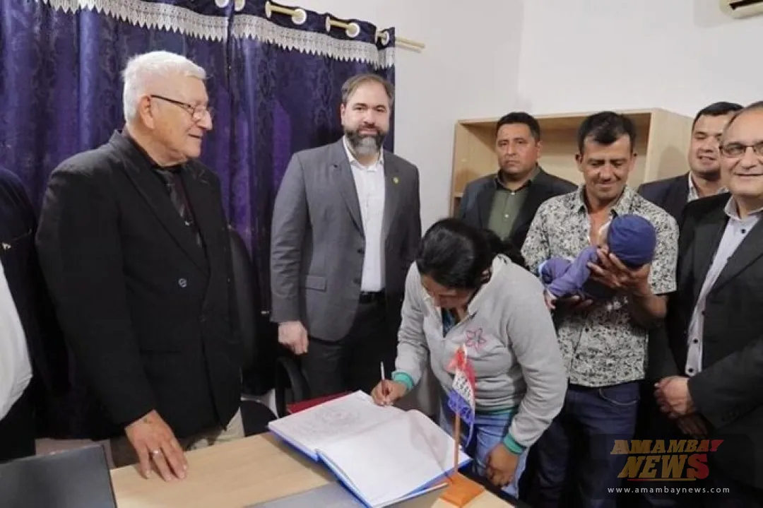 Mesa de Proteccin Social del gobierno: anotan al primer inscripto en el Registro Civil de Tembiapor