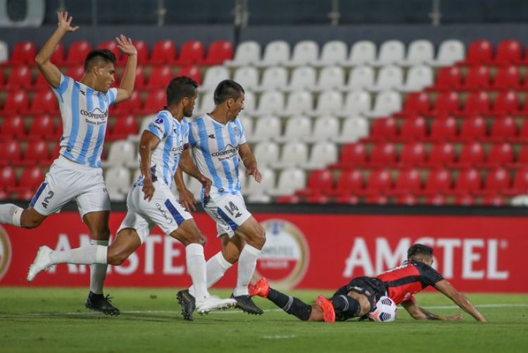 Los árbitros para el desquite copero Nacional-12 y River-Guaireña