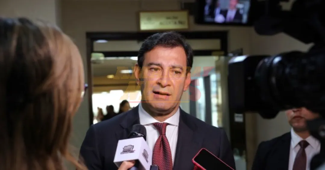 Beto ya se muestra con el concejal Mario Mendoza ante la posible salida de Benítez en Coronel Oviedo