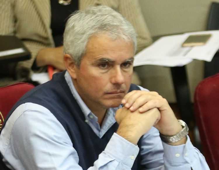 Senador Fidel Zavala se sometió a prueba de ADN
