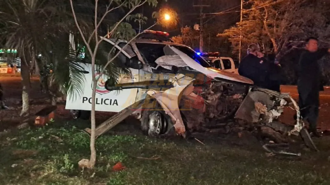 Patrullera protagoniza accidente en Ypané y deja tres heridos