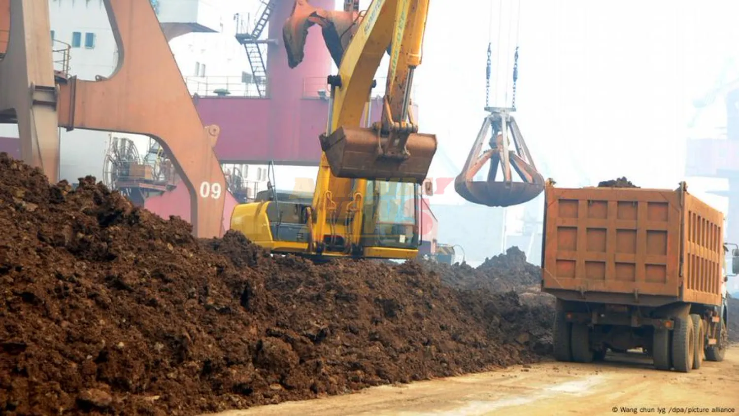 China reinicia exportación de tres metales raros a EE.UU.