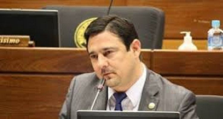 Según diputado, “aparecerán nuevos hechos que golpearán credibilidad de la Fiscalía”