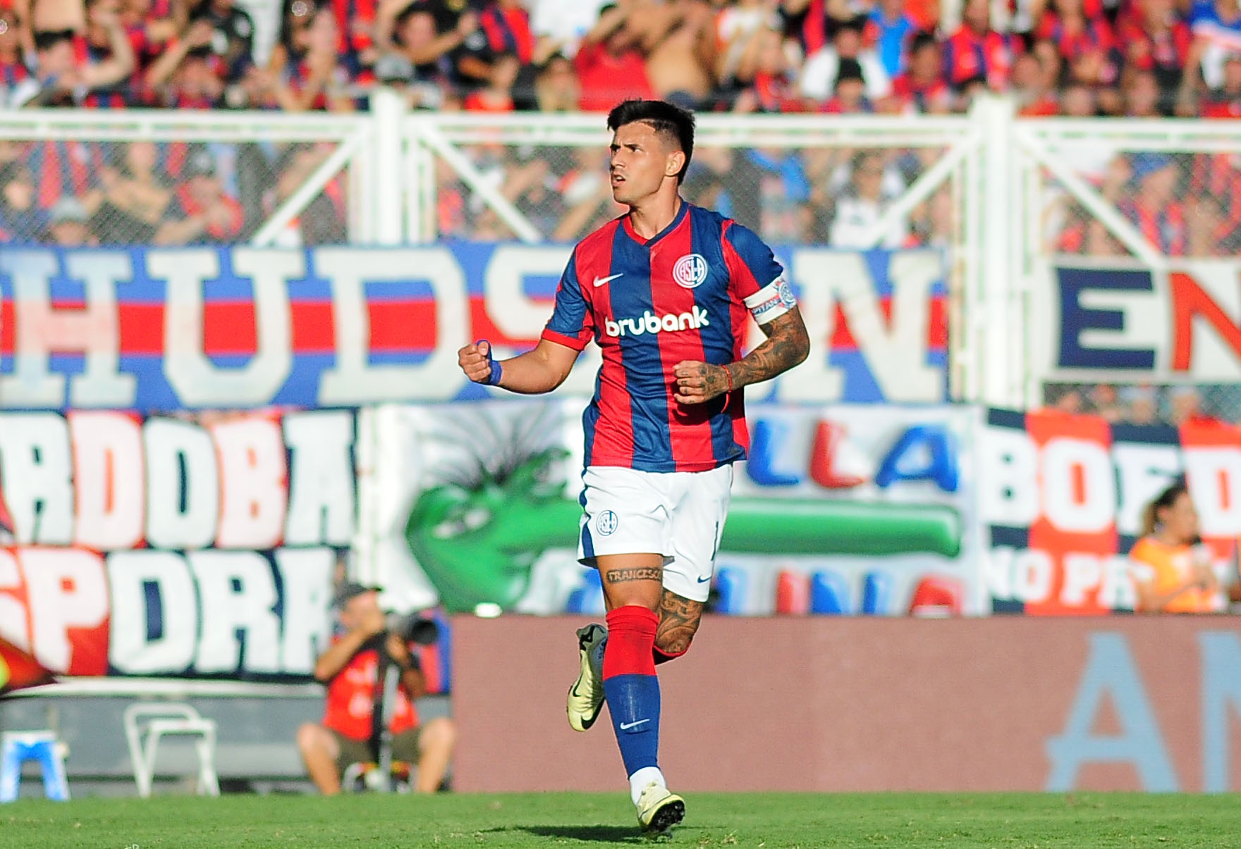 Adam Bareiro, dentro del top 5 de goleadores extranjeros en San Lorenzo de Almagro