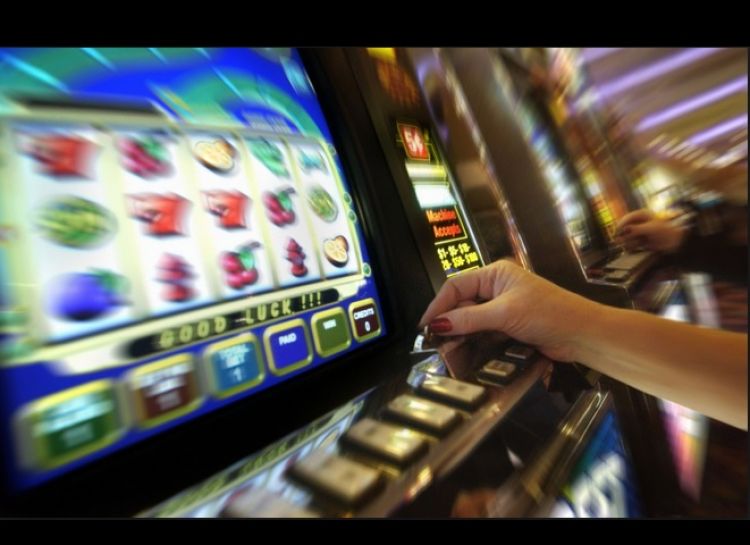 Bajo el lema Nos jugamos la vida el sector de juegos de azar pide apertura de locales