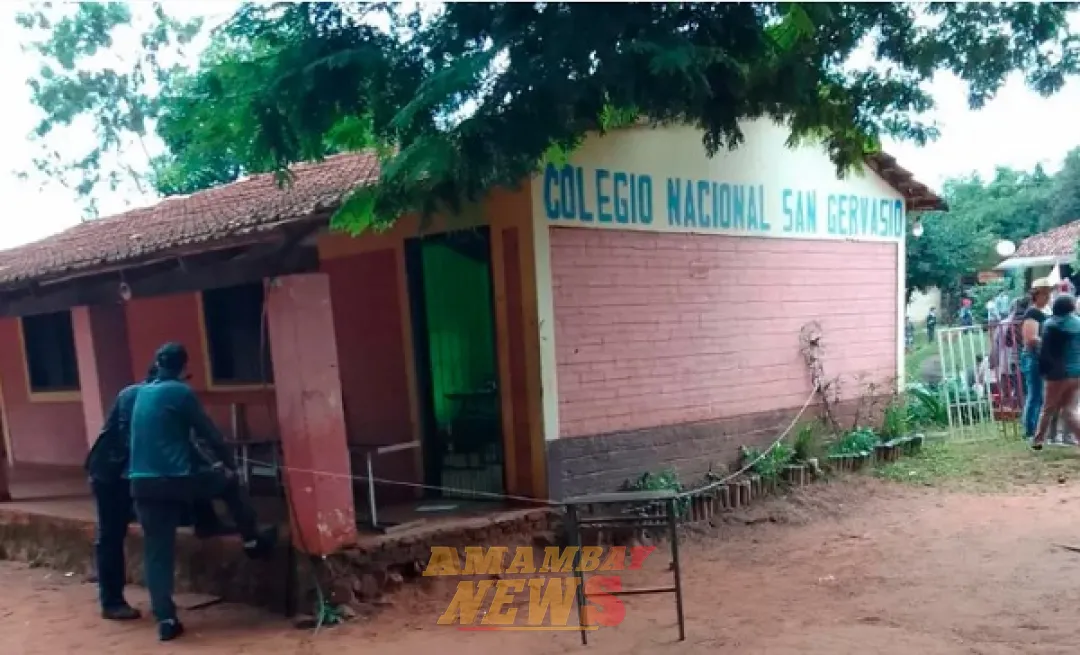 Condenan a ocho años a adolescente por el asesinato de su profesora