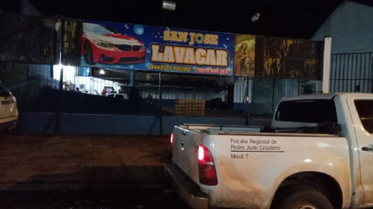 Dos nuevos allanamientos en busca de involucrados en cuádruple crimen