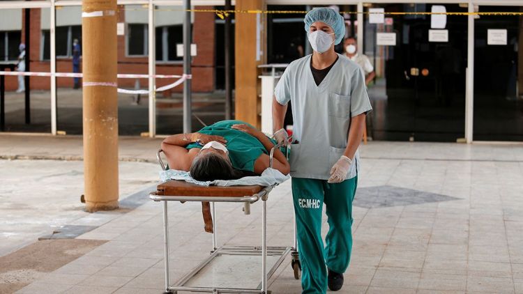 Muertes por coronavirus treparon a 23 ayer y suman 71 en una semana