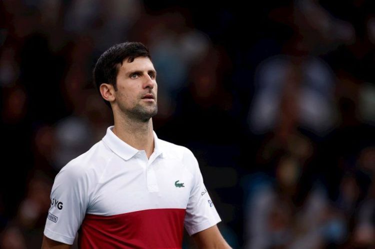 Djokovic a cuartos tras lesión de Monfils