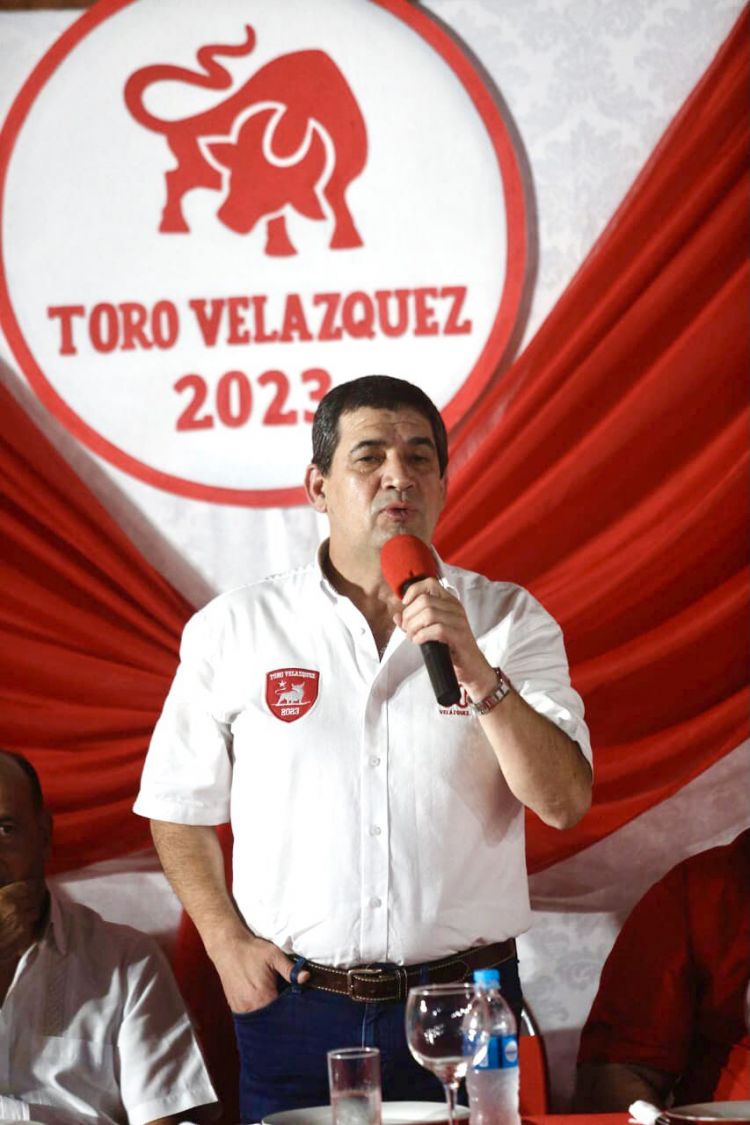 “Toro” no quiere competencia: Si Euclides quiere ser candidato, debe renunciar a la Cancillería