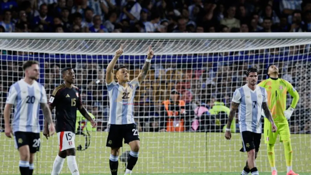 Argentina termina líder con gol de Lautaro, en un año redondo