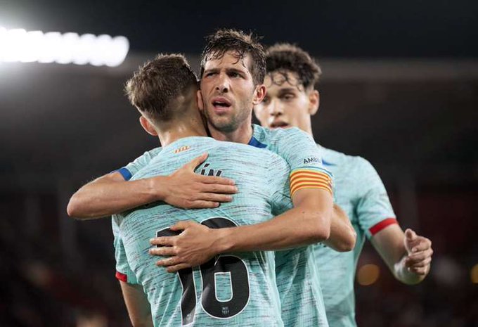 Barcelona gana 2-0 al colista Almería y se afianza en el segundo puesto