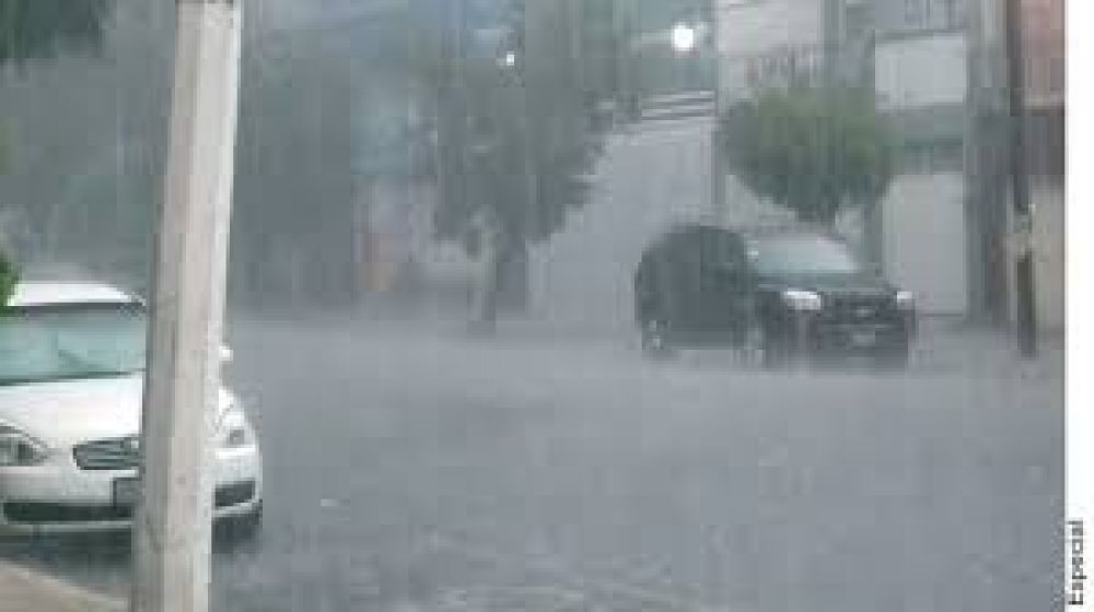 Meteorología anuncia lluvias y tormentas para casi todo el día