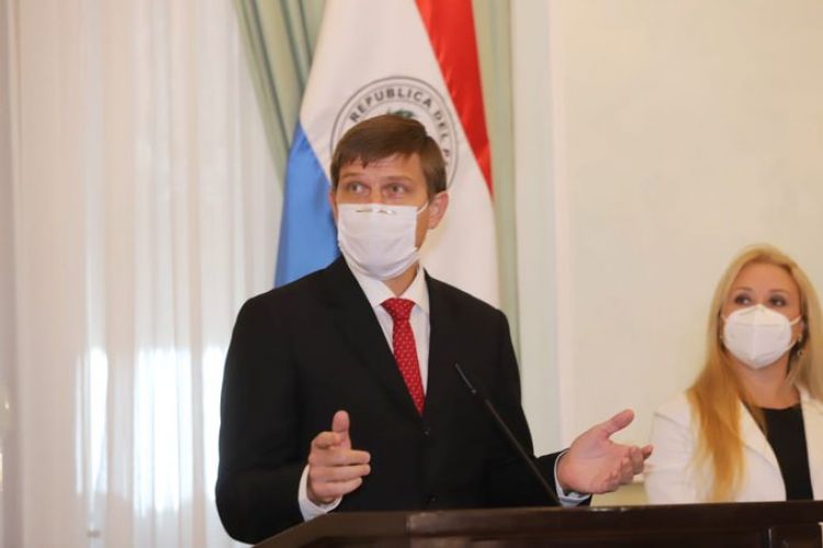 Piden que vacunación de docentes contra el coronavirus sea prioridad