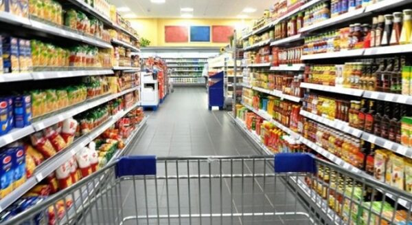 Canasta básica: CAPASU niega alza de precios, pero consumidores perciben lo contrario