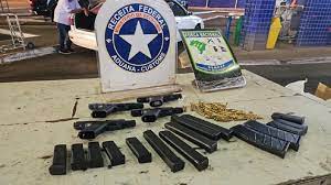 Paraguayo cae en el Puente de la Amistad con arsenal de armas y municiones