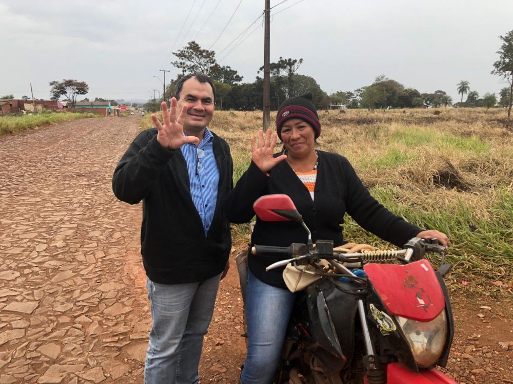 Militares incautaron teléfono celular de la invasora profesional Maura González