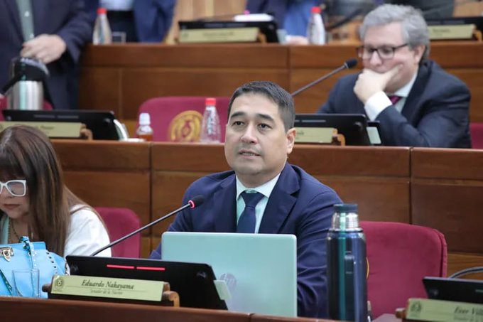 Eduardo Nakayama renuncia al PLRA