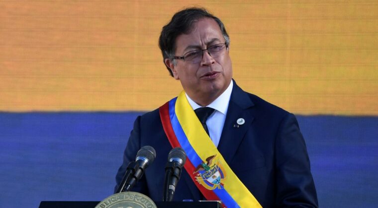 Miles protestan en Colombia contra el gobierno izquierdista de Petro