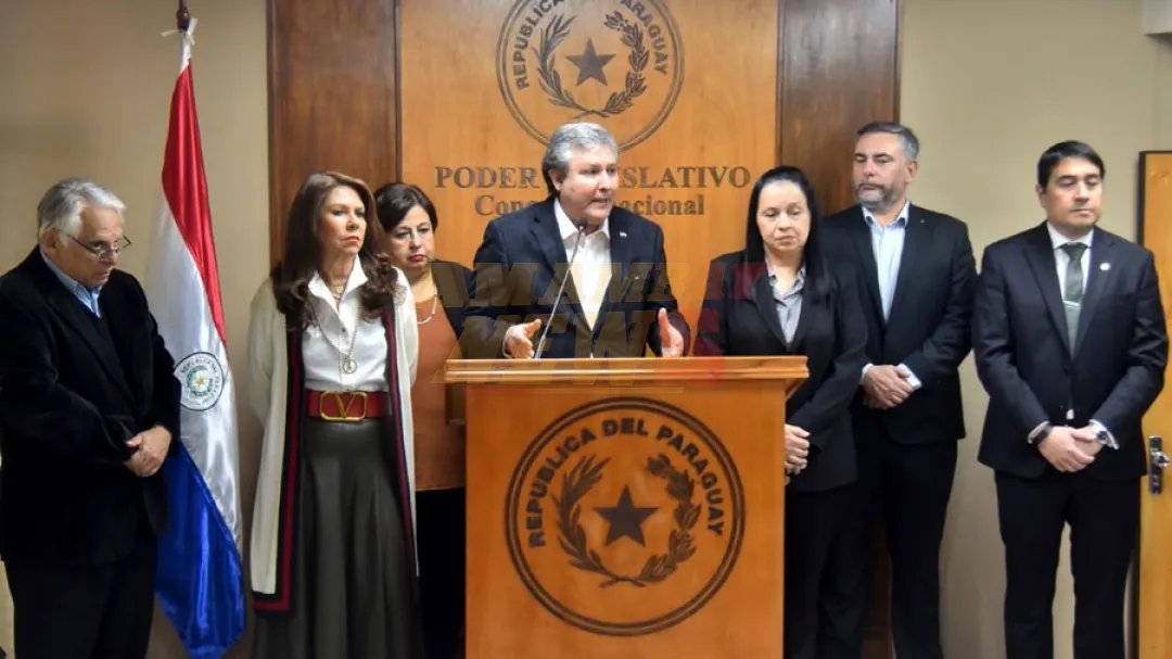 Oposición no hablará con Santi y disidente alerta de cleptocracia