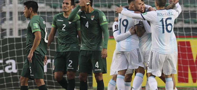La selección boliviana perdió por 2-1 ante Argentina por las Eliminatorias