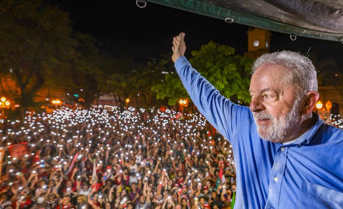 Con el 100% escrutado, Lula derrotó a Bolsonaro por 2,1 millones de votos