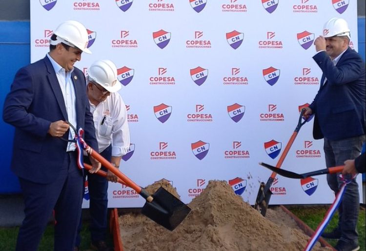 Realizaron la palada inicial de las nuevas obras en el estadio Arsenio Erico