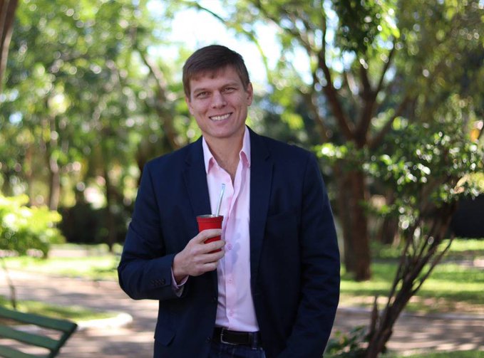 Brunetti se reafirma en que Santi no tiene firmeza
