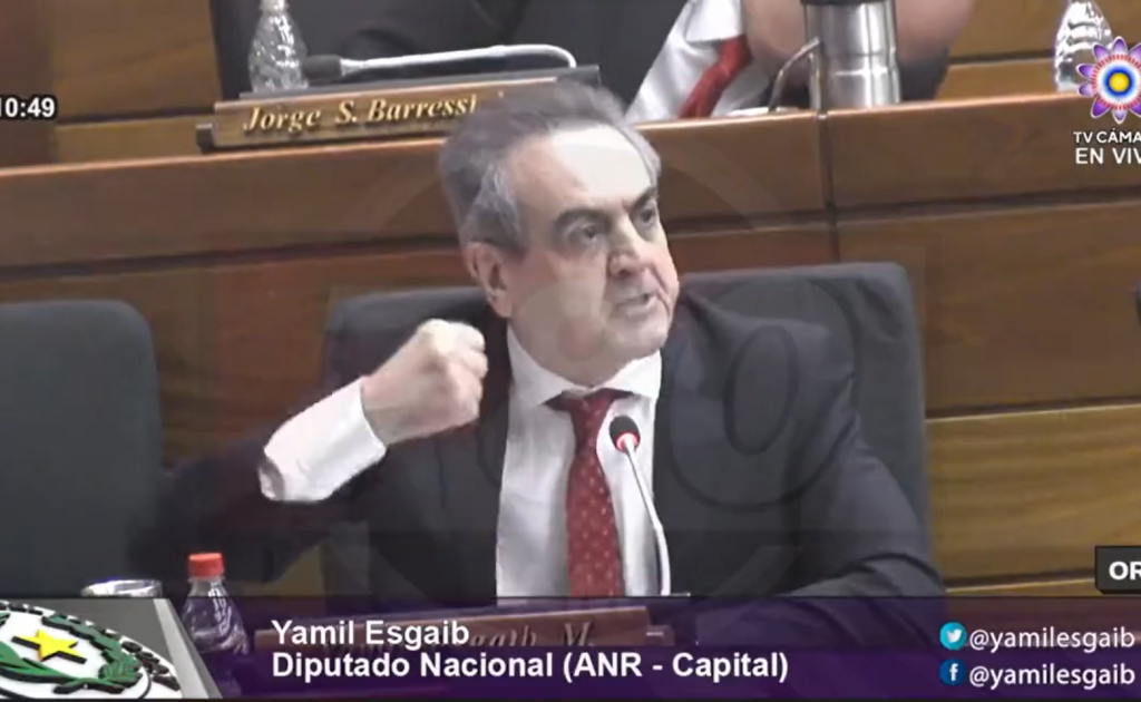 Yamil Esgaib lanza una dura amenaza al FGE: «el fiscal se va cuando nosotros queremos»