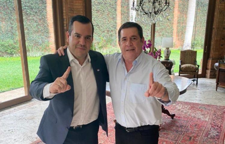 "El Partido Colorado está por encima de todo", dice Friedmann tras encuentro con Cartes