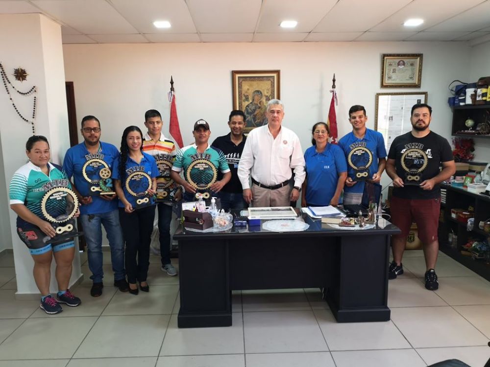 José Carlos Acevedo recibió la visita de ciclistas de Pedro Juan Caballero