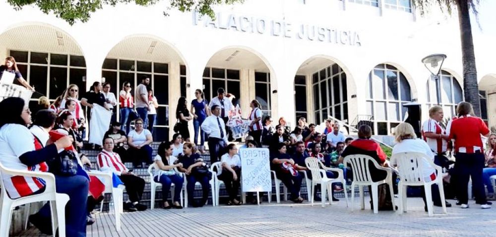 Trabajadores judiciales denuncian presión de abogados sobre Corte