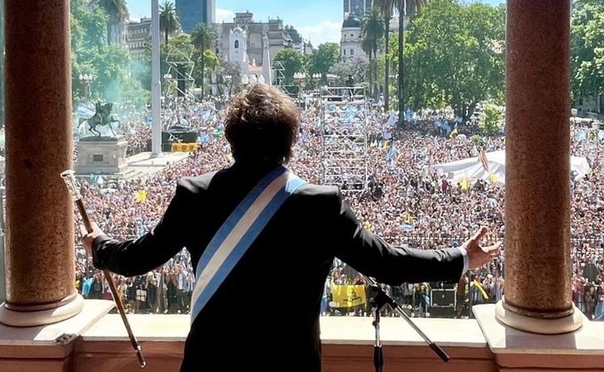 El Gobierno de Argentina suspende durante un año la publicidad institucional en medios