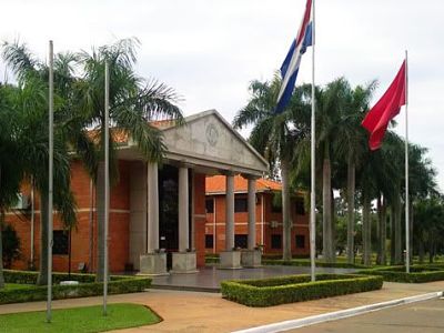 Denunciarán supuestas irregularidades en la Facultad de Derecho UNA