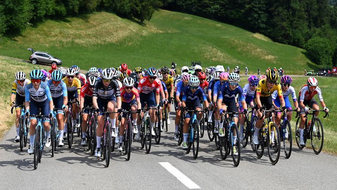 Prohíben a ciclistas transgénero participar en competiciones femeninas