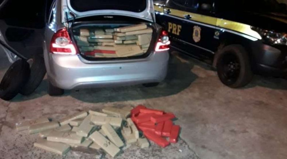 Recuperan vehículo robado con marihuana en Ponta Porã