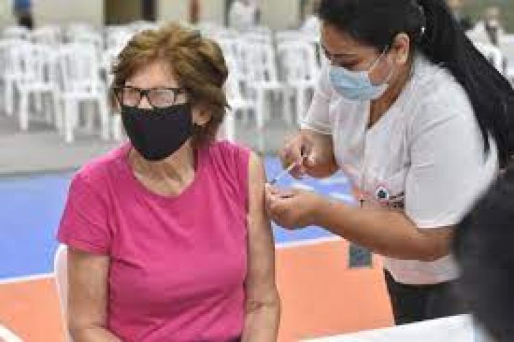 Segunda dosis con Pfizer, Moderna y Sputnik V, desde el lunes