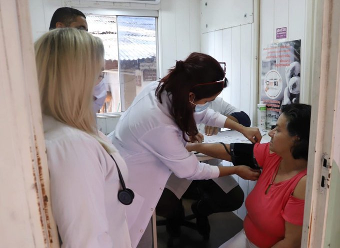 Exitosa presencia de Ciudad Mujer Móvil en el barrio Zeballos Cué