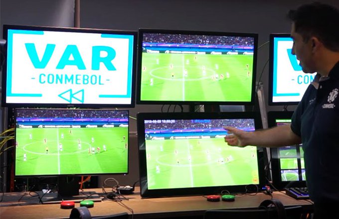 El VAR se usará desde la fase 1 de la Libertadores y la Sudamericana a partir del 2023