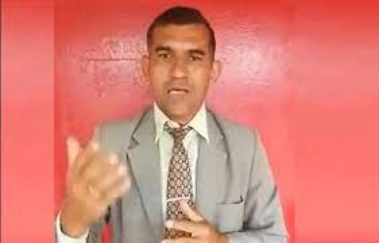 Abogado Néstor Echeverria causa indignación por querer sobornar a nombre de tarado sexual