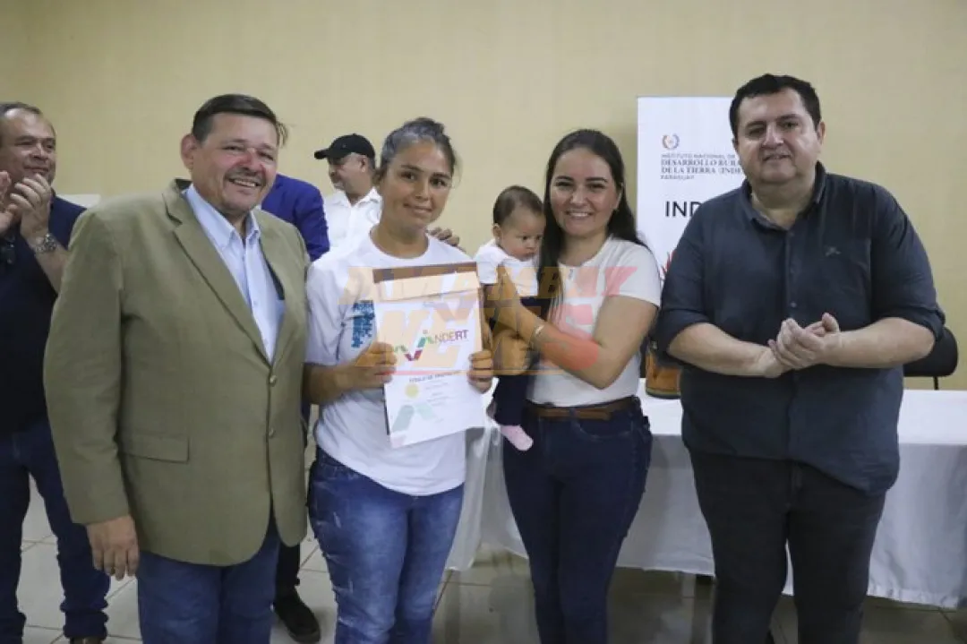 Otras 180 familias campesinas de Arroyito recibieron títulos de propiedad