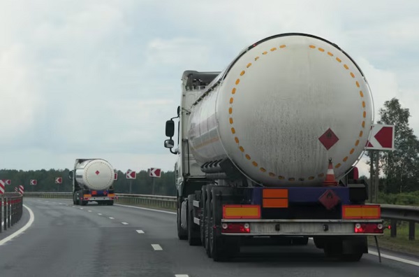 Investigación revela venta irregular de registros de transporte en Dinatran