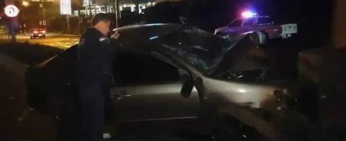 Trágico accidente: joven muere al chocar su vehículo contra una columna