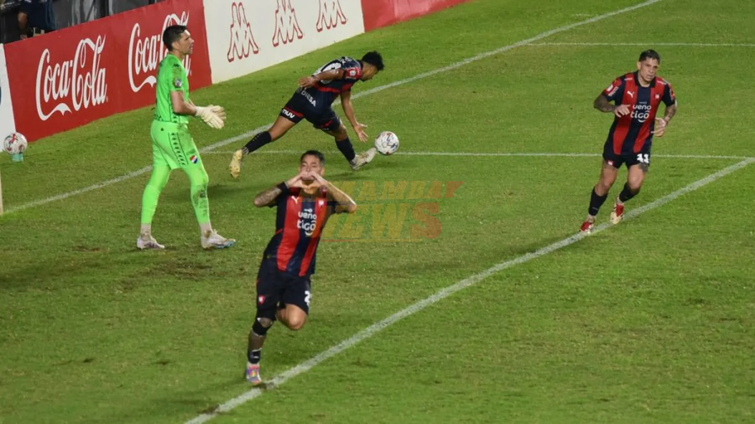 Cerro Porteño triunfa y sigue prendido