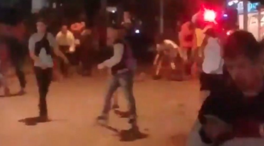 Un fallecido en trifulca entre barras cerristas