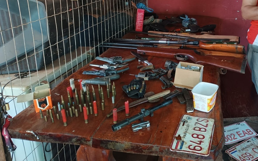 Incautan arsenal de armas y municiones en Juan E. O’leary: hay dos detenidos