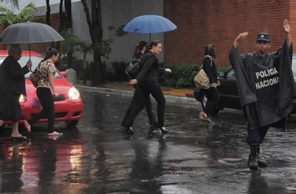 Anuncian tiempo inestable con lluvias en todo el país