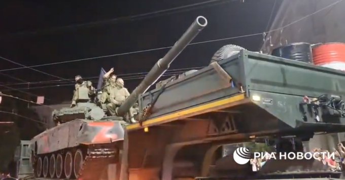 Mercenarios del grupo Wagner abandonan la sede de Rostov