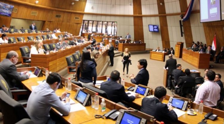 Aprueban implementar cámaras corporales «anticoima» en procedimientos respaldados por el Estado